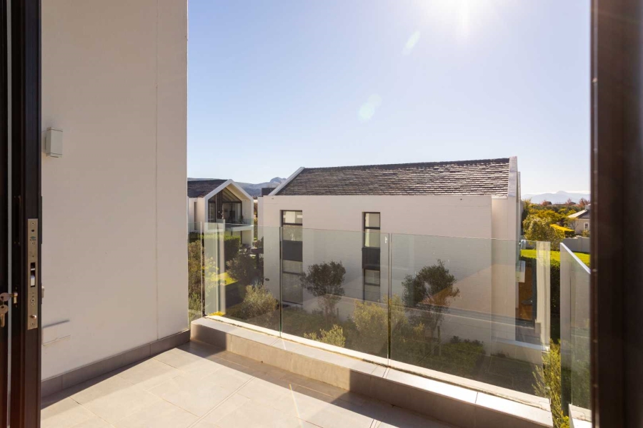 To Let 2 Bedroom Property for Rent in Val De Vie Estate Western Cape